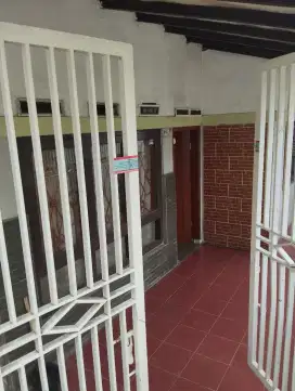 Jual Rumah, jln. Sederhana
