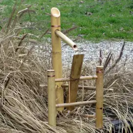 Jual pancuran air dari bambu untuk dekorasi kolam hias taman