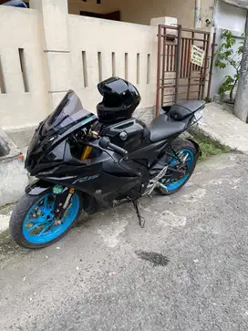Siap gasss!! Yamaha R15 V4 Black Glossy