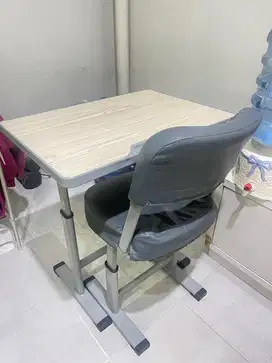 Meja belajar Set Informa