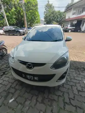 Mazda 2 2010 Bensin
