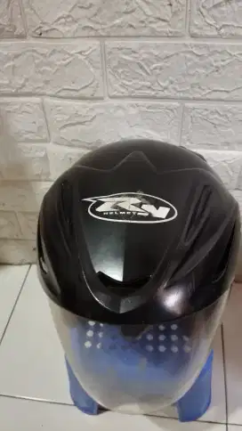 Helm RN hitam pekat