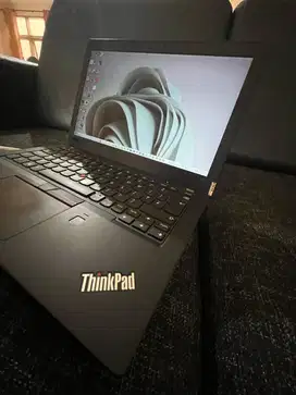 Lenovo Thinkpad x280 layar sentuh
