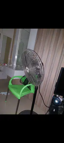 kursi bagus dengan kaki stainless murah Rp100.000