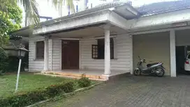 Dijual Rumah Luas Di Kemang