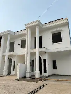 Dijual Rumah mewah Dekat Pintu Tol di Pondok Bambu Duren Sawit