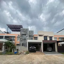 DIJUAL RUMAH 2 LANTAI KONDISI UNFINISH GRAND MAGANDA BATAM CENTER