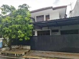 rumah kluster lama dekat kawasan dan jalur lrt