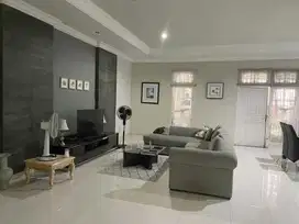 Dijual Rumah Cantik, Bersih Gayung Kebonsari dekat sekolah Al Hikmah