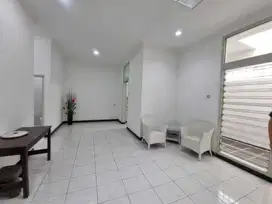 Rumah Usaha Mainroad Tata Surya Margahayu Raya Bandung Kota