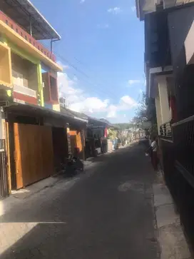 RUMAH KOS 10 KAMAR DEKAT SUHAT STRATEGIS