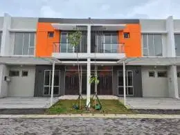 SEWA RUMAH PIK 2 UK 8X12.5 2 LANTAI DI CLUSTER BAGUS HARGA MURAH