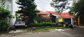 Rumah Paviliun Semi Heritage di Tengah Kota Bogor