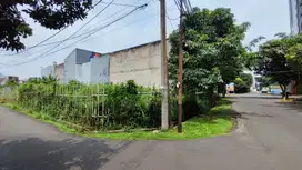 Jarang Ada. Tanah kavling hoek cluster Catalina, Gading Serpong