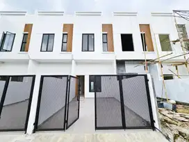 Dijual Rumah 2 Lantai Siap Huni Di Harapan Indah Bekasi Utara