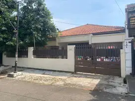 Cinere mega cinere belakang informa row jalan lebar
