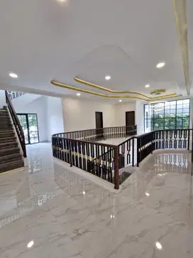 dijual rumah baru bukan second rumah 3 lantai di tomang