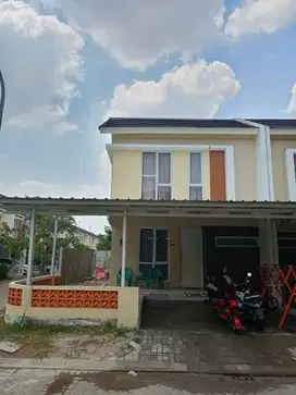 Dijual  murah rumah di Grand Batavia cluster