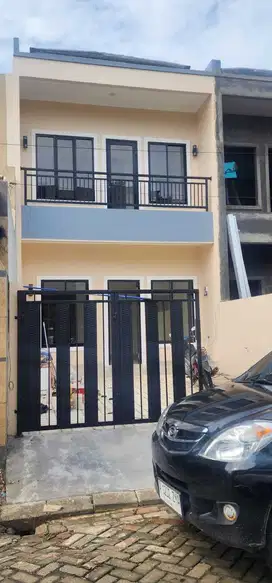 JUAL MURAH Rumah cantik siap huni 2 lantai di Citra Raya 5x20