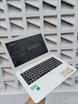 Laptop Pemakaian Perempuan Asus X442UR Intel Core i5 Gen 7 Ram 8GB SSD