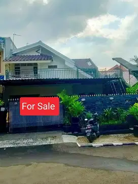 Rumah 3 Lantai dlm komplek dkt Tol dan MRT di Cinere