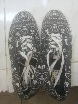 Sepatu vans original size 43
