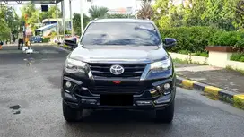 Toyota Fortuner VRZ 2.4 TRD Sportivo Diesel AT Hitam Metalik 2020/2021