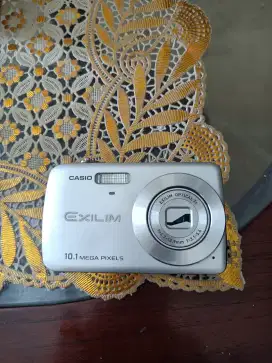 Jual cpt camera mini 10.1 Mega pixels,merk Casio,exilim optical3x