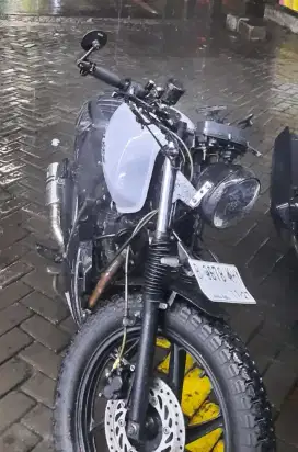 Motor custom Besik Megapro Pemakaian sendiri mulus