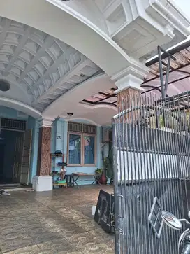 Rumah siap huni di palem semi karawaci