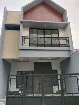 SCANDINAVIAN HOUSE 3 LANTAI ROOFTOP SELANGKAH KE JAKSEL DAN TOL