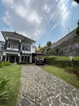 DIJUAL VILLA BATU