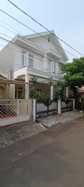 Rumah 2 Lantai di Kasuari Bintaro, Hanya 9 Menit Ke Tol Parigi