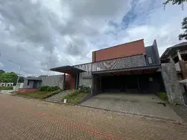 Rumah Mewah + Kolam Renang di Cinere SouthCity – Elegan, Eksklusif!
