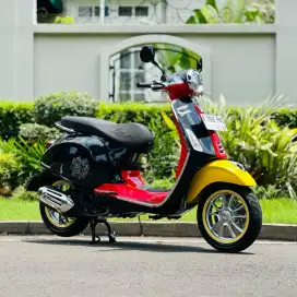 VESPA PRIMAVERA MICKEY MOUSE 150 IGET ABS LED TH 2023 LIKE NEW