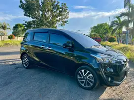 Toyota Sienta V