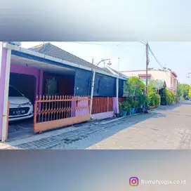 rumah sangat strategis dan nyaman nogotirto jln godean KM 3