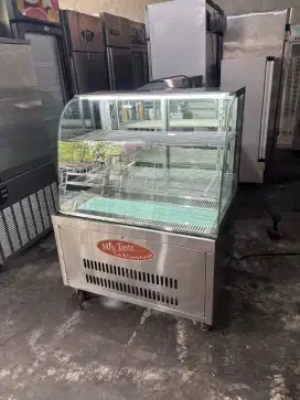 Cake Showcase model Custom 
Mesin ori
Uk 100x70x128
Hrg 5,3jt