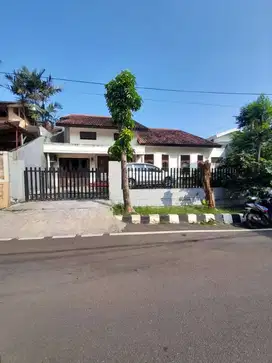 TURUN HARGA Rumah Second Dalam Komplek Billymoon Pondok Kelapa Jakarta
