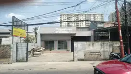 Rumah tepi jalan 1 maret kalideres Jakarta barat