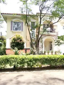 Dijual Rumah Monte Carlo The Green BSD Lingkungan Asri Tenang