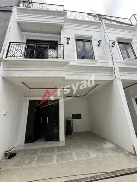Di Pasar Minggu JAKSEL Rumah Baru 2 Lantai Masuk Mobil SHM