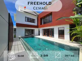 For Sale Luxury Villa in Cemagi 200m from the Beach