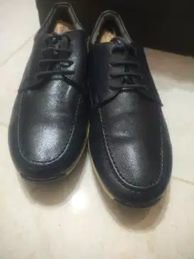 Sepatu second casual kulit  navy
