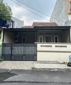 Rumah Dijual di perumahan Taman Harapan Baru Bekasi Kota