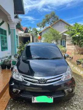 Avanza 2013 hitam
