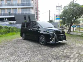 Dijual toyota voxy 2021
