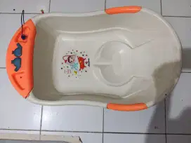 Ember mandi bayi masih sangat bagus