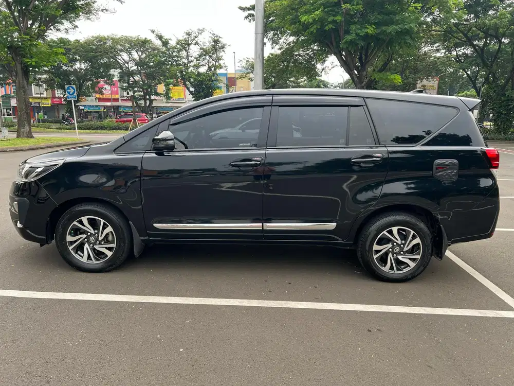 Toyota Kijang Innova 2021 V AT Diesel