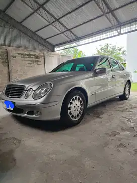 Mercedes-Benz E260 2004 Bensin LOW KM